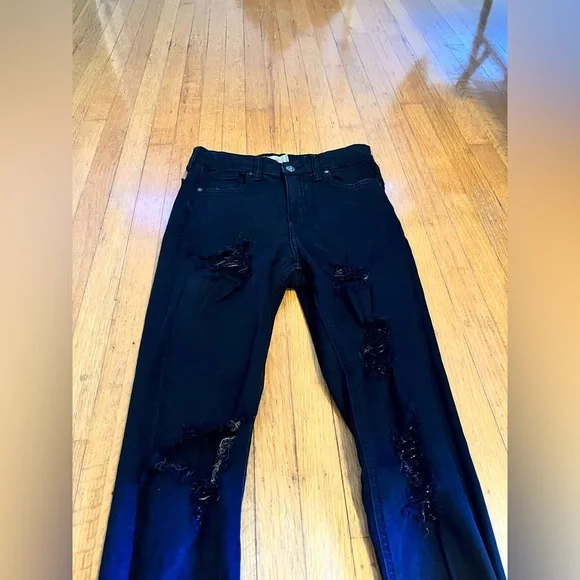 TopShop Ripped Black Jeans - Picture 2 of 5